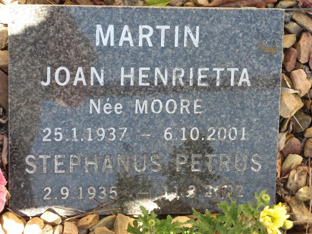 MARTIN Stephanus Petrus 1935-2002 &amp; Joan Henrietta MOORE 1937-2001