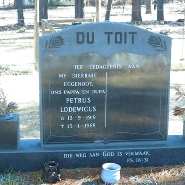 Western Cape, CLANWILLIAM district, Cederberg, Driehoek 331_3, farm cemetery