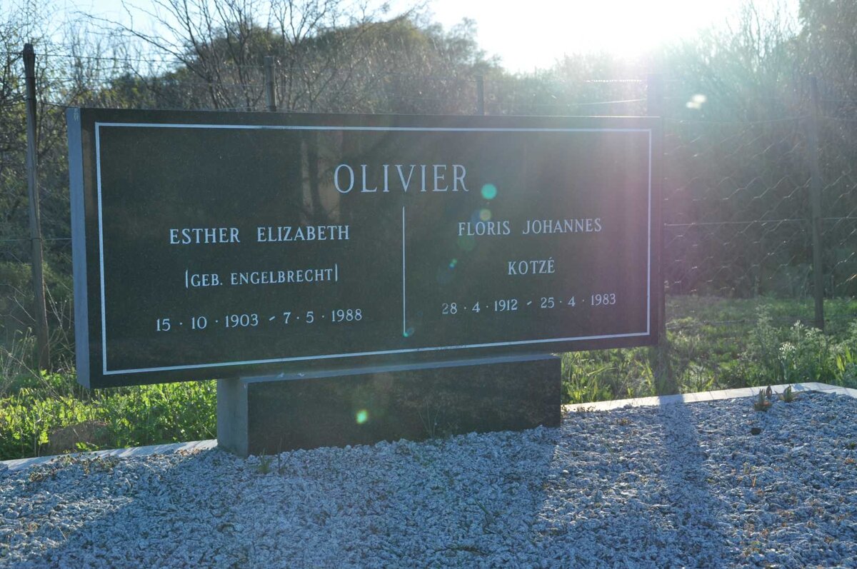 OLIVIER Floris Johannes Kotze 1912-1983 &amp; Esther Elizabeth ENGELBRECHT 1903-1988