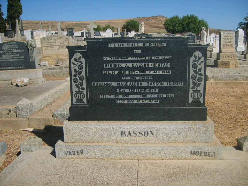 BASSON Hendrik A. 1897-1946 &amp; Susanna Magdalena REDELINGHUYS 1898-1975