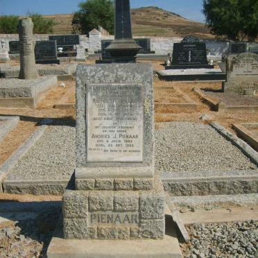 PIENAAR Andries J. 1882-1952 &amp; Martha H.A. KELLERMAN 1885-192?