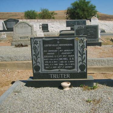 TRUTER Michiel A.B. 1895-1976 &amp; Johanna A.G. KOTZÉ 1907-1981