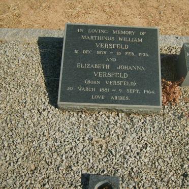 VERSFELD Marthinus William 1875-1936 &amp; Elizabeth Johanna VERSFELD 1881-1964 :: KAREMACHER Thora nee VERSFELD 1910-1984