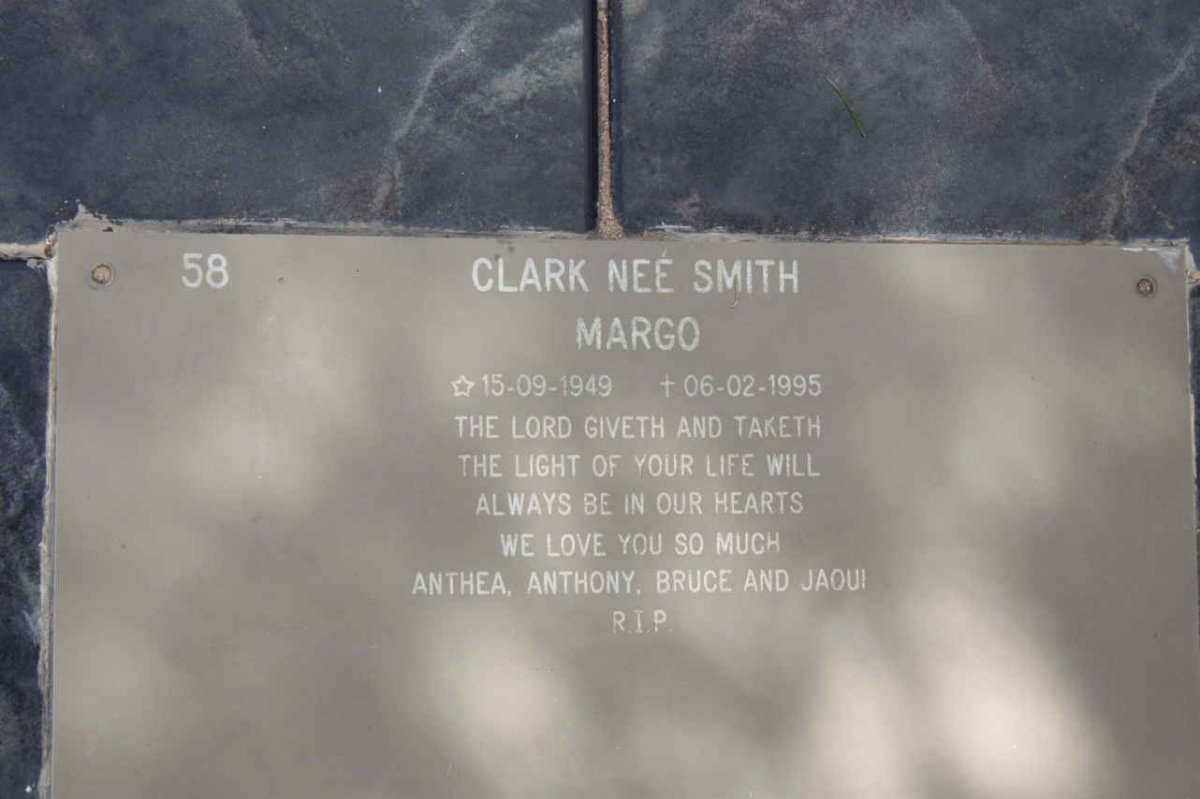 CLARK Margo nee SMITH 1949-1995