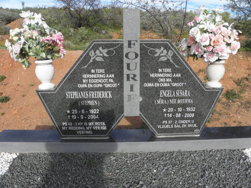 FOURIE Stephanus Frederick 1922-2004 &amp; Engela Susara BOTHMA 1932-2009