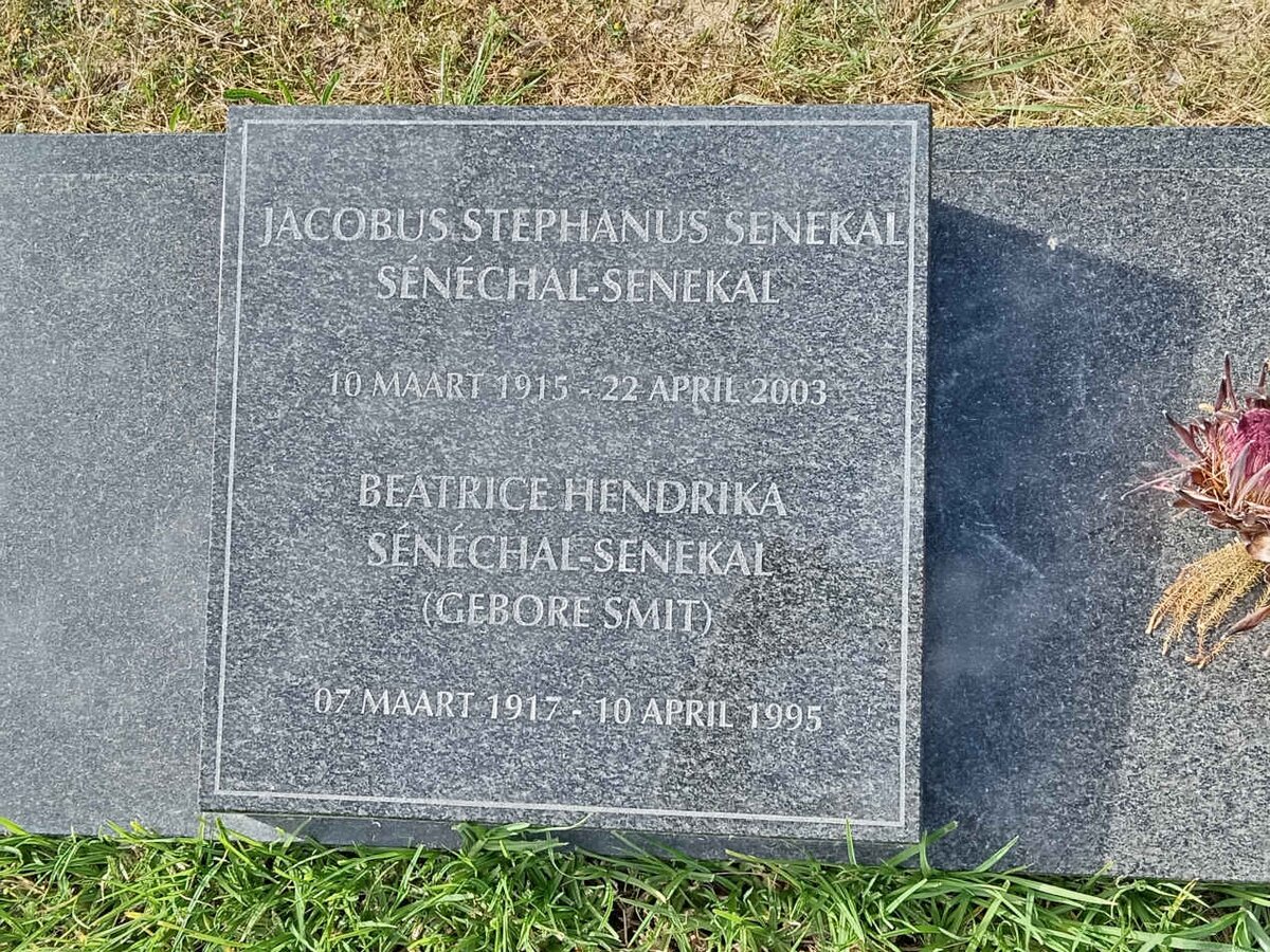 SENEKAL Jacobus Stephanus, SENECHAL- 1915-2003 &amp; Beatrice Hendrika SMIT 1917-1995