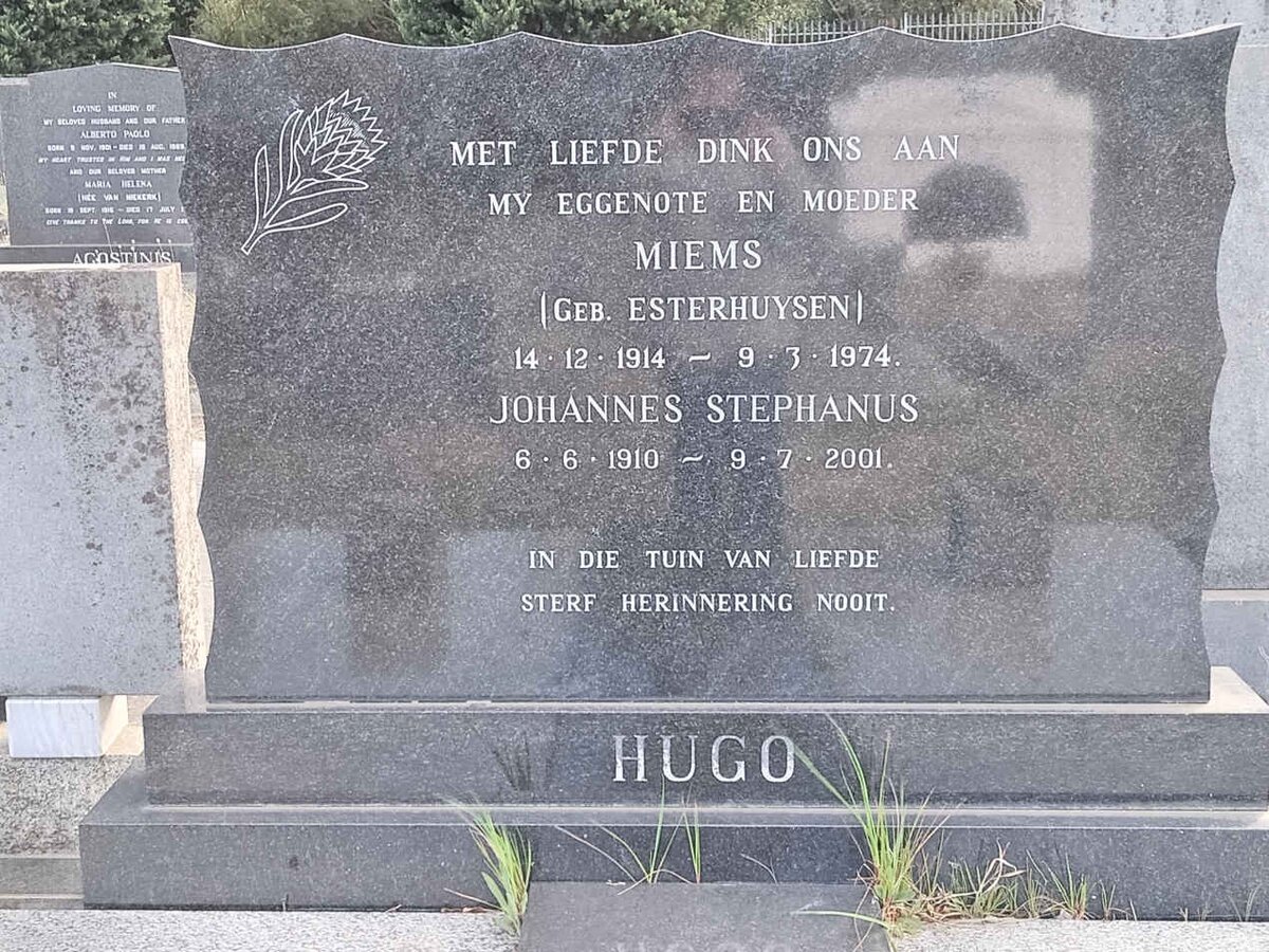 HUGO Johannes Stephanus 1910-2001 & Miems ESTERHUYSEN 1914-1974