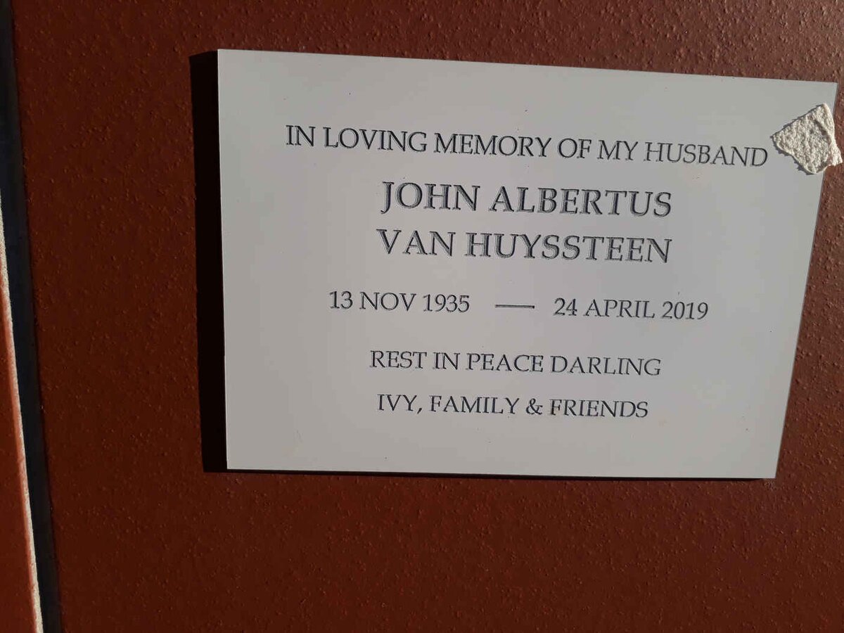 HUYSSTEEN John Albertus, van 1935-2019