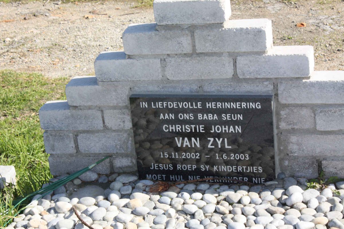 ZYL Christie Johan, van 2002-2003