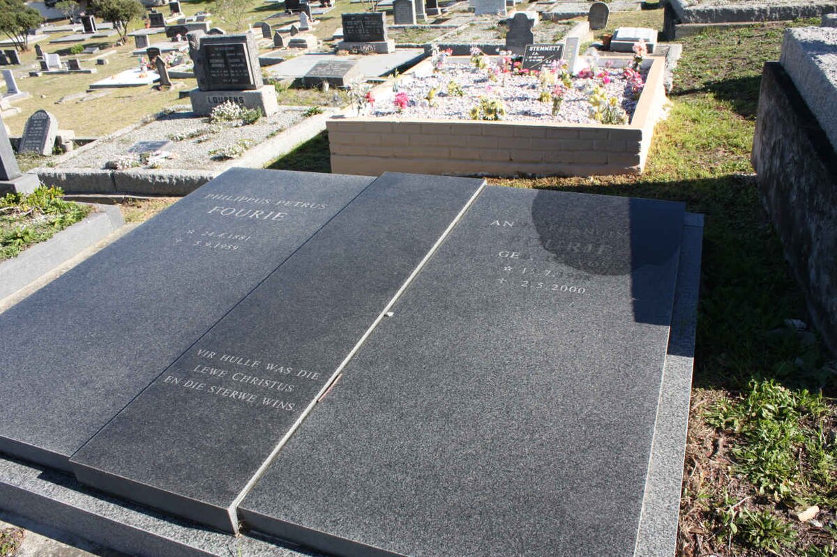 FOURIE Philippus Petrus 1881-1959 &amp; Anna Francina nee DE VOS 1908-2000