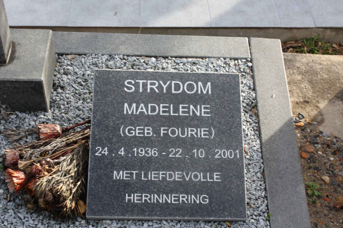 STRYDOM Madelene nee FOURIE 1936-2001