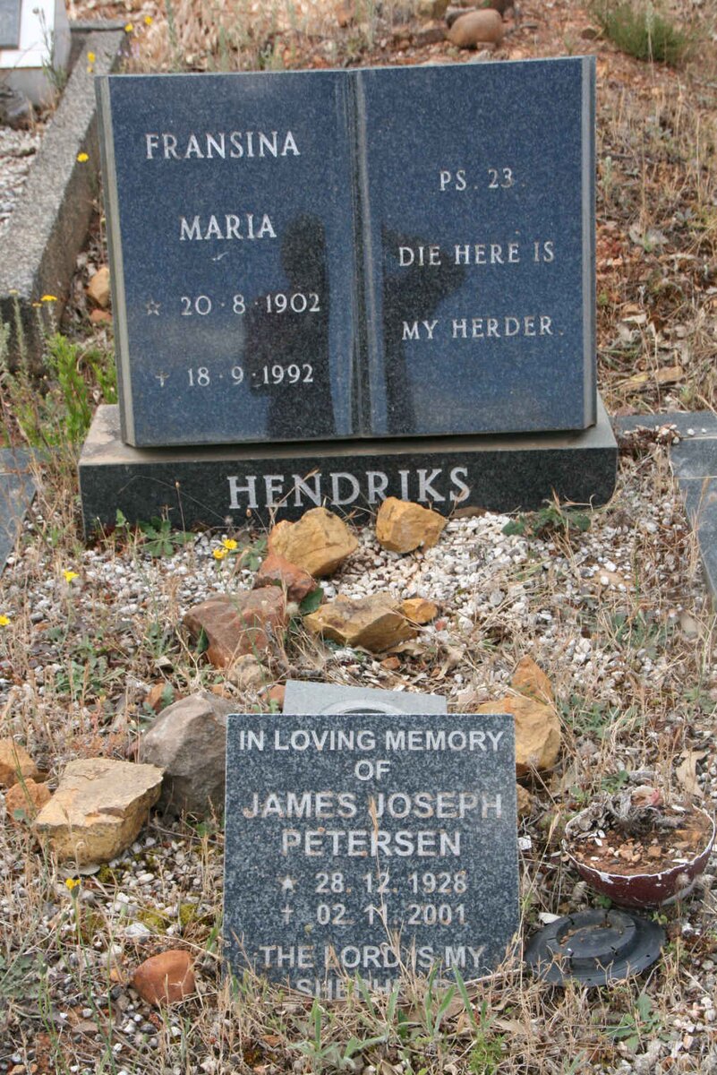 HENDRIKS Fransina Maria 1902-1992 :: PETERSEN James Joseph 1928-2001