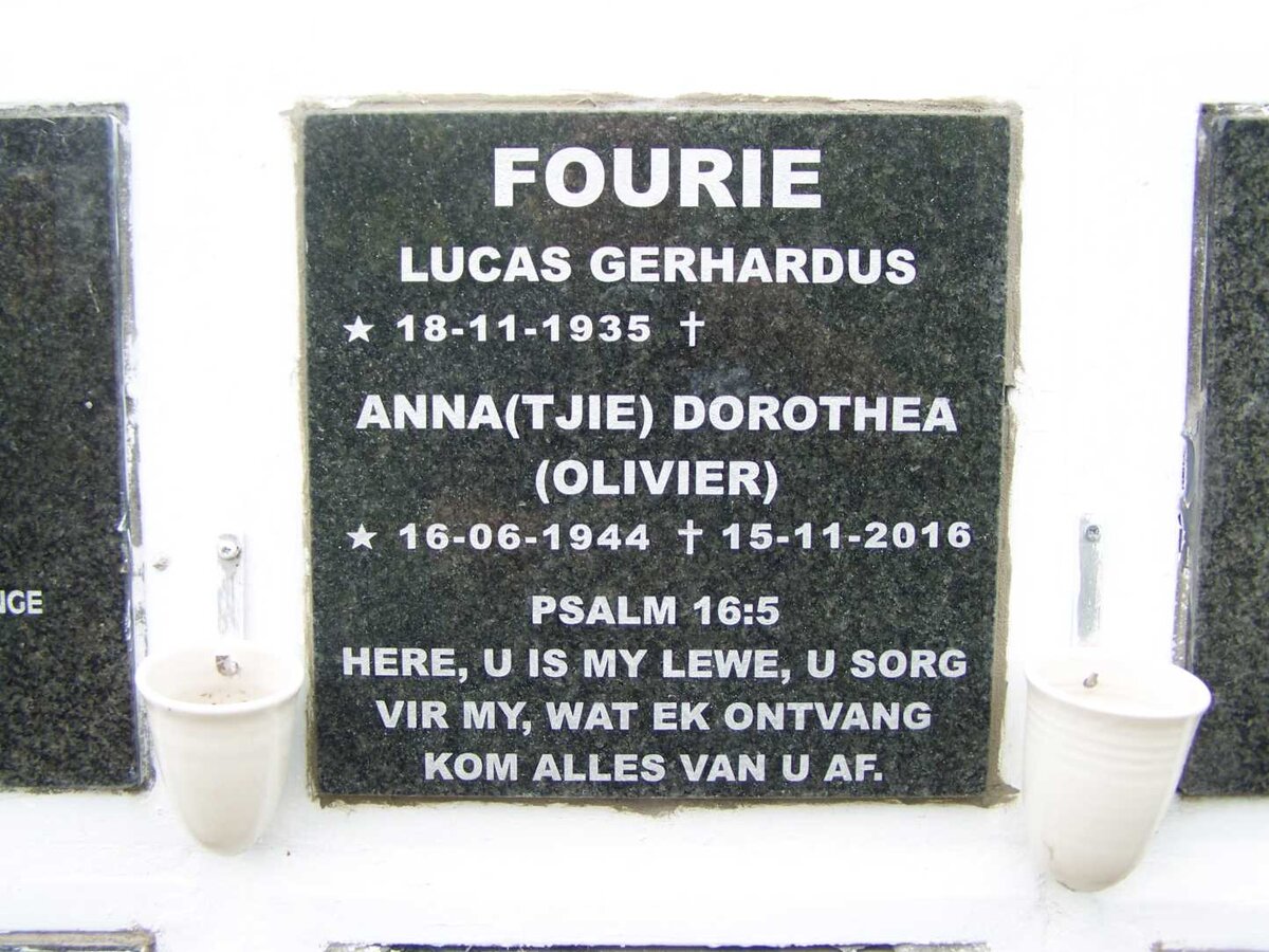 FOURIE Lucas Gerhardus 1935- &amp; Anna Dorothea Olivier 1944-2016