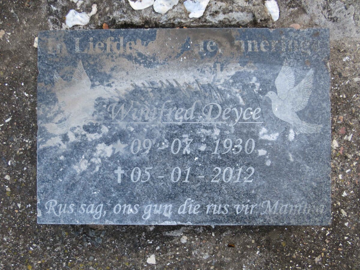 DEYCE Winifred 1930-2012