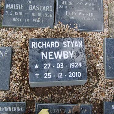 NEWBY Richard Styan 1924-2010 :: BASTARD Maisie 1916-1996 :: WALKER George Ray 1907-1993 &amp; Etta 1909-2001