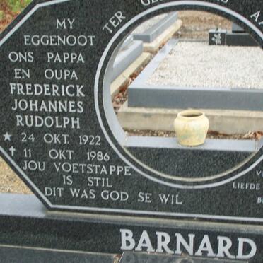 BARNARD Frederick Johannes Rudolph 1922-1986 & Dorothy 1925-1988 _1