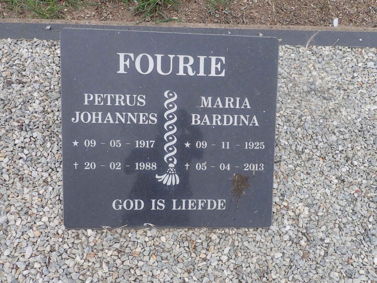 FOURIE Petrus Johannes 1917-1988 & Maria Bardina 1925-2013