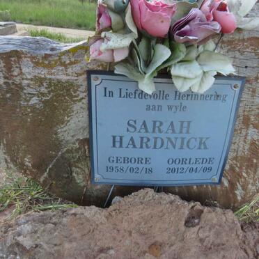 HARDNICK Sarah 1958-2012