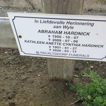 HARDNICK Abraham 1950-2009 & Kathleen Anette Cynthia 1951-2020