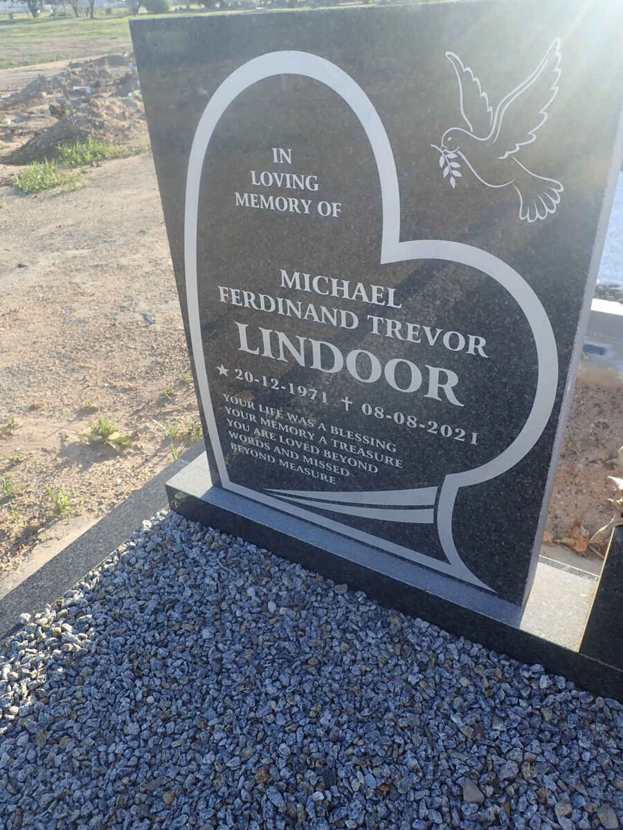 LINDOOR Michael Ferdinand Trevor 1971-2021