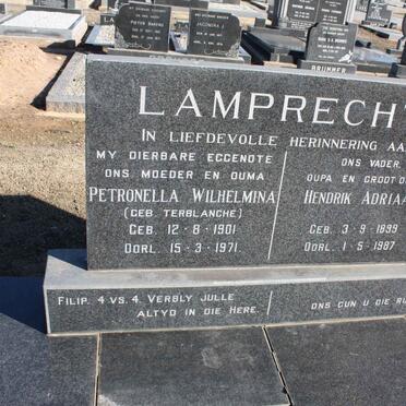LAMPRECHT Hendrik Adriaan 1899-1987 &amp; Petronella Wilhelmina TERBLANCHE 1901-1971