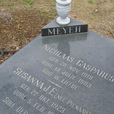 MEYER Nicolaas Casparus 1918-1993 &amp; Susanna J.E. PIENAAR 1923-1994