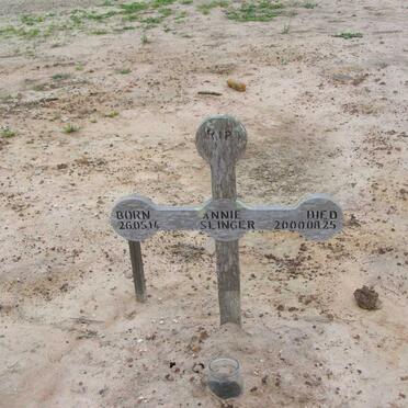 SLINGER Annie 1914-2000