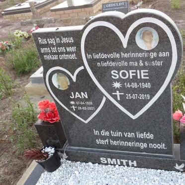 SMITH Jan 1939-2021 & Sofie 1940-2019