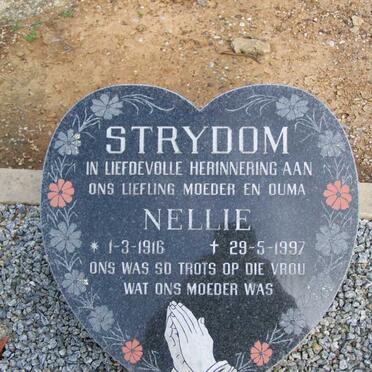 STRYDOM Nellie 1916-1997