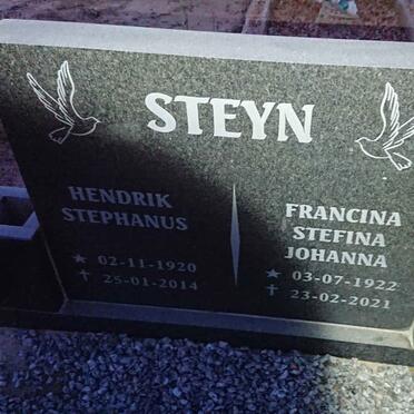STEYN Hendrik Stephanus 1920-2014 & Francina Stefina Johanna 1922-2021