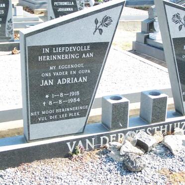 WESTHUIZEN Jan Adriaan, van der 1918-1984 &amp; Maria Isabel STRYDOM 1919-1995