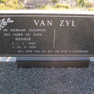 ZYL Hennie, van 1920-1995