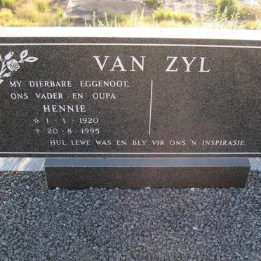 ZYL Hennie, van 1920-1995