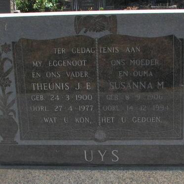 UYS Theunis J.E. 1900-1977 &amp; Susanna M. 1906-1994