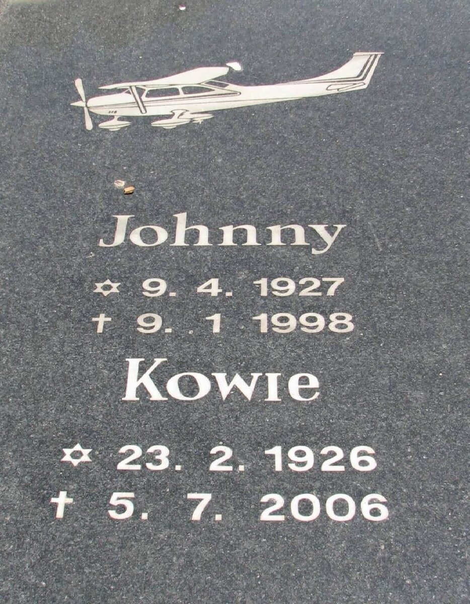 ? Johnny 1927-1998 &amp; Kowie 1926-2006
