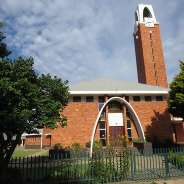 Western Cape, GROOT BRAKRIVIER, NG Kerk, gedenkmuur