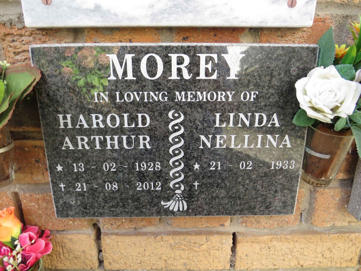 MOREY Harold Arthur 1928-2012 & Linda Nellina 1933-