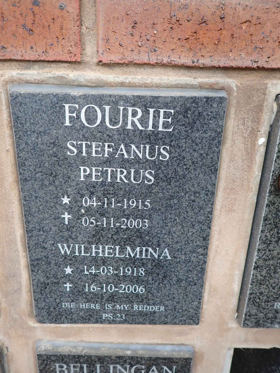 FOURIE Stefanus Petrus 1915-2003 & Wilhelmina 1918-2006