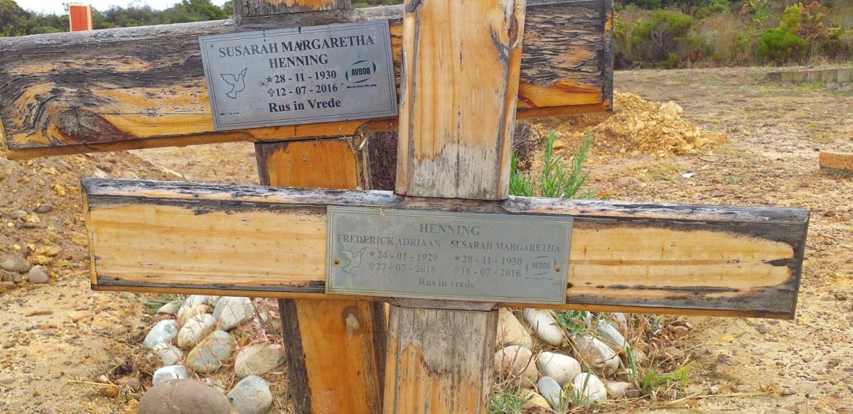 HENNING Frederick Adriaan 1929-2018 &amp; Susara Margaretha 1930-2016
