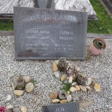 HILDEBRAND Thomas William 1907-1991 & Leonie Anna VAN DER WATT 1908-1983 :: ? Joe 1938-2006