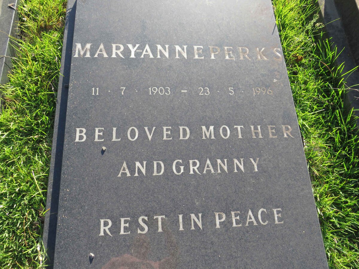 PERKS Mary-Ann 1903-1996