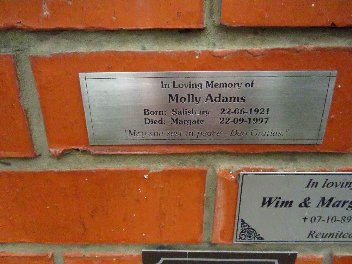 ADAMS Molly 1921-1997