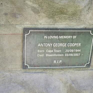 COOPER Antony George 1944-2007