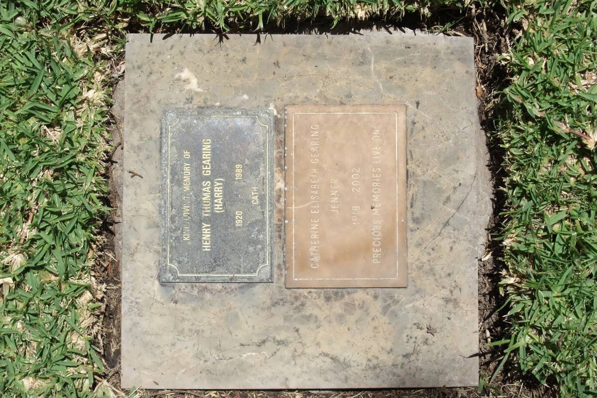 GEARING Henry Thomas 1920-1989 &amp; Catherine Elisabeth JENNER 1918-2002
