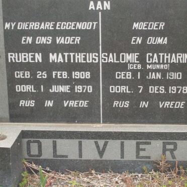 OLIVIER Ruben Mattheus 1908-1970 &amp; Salomie Catharina MUNRO 1910-1978