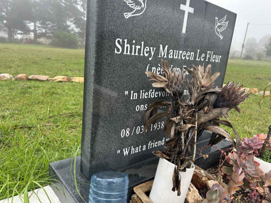 FLEUR Shirley Maureen, le nee VAN EEDEN 1938-2015