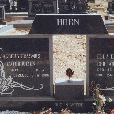 HORN Jacobus Erasmus Esterhuizen 1906-1986 &amp; Ella Elizabeth VOLSCHENK 1904-1997