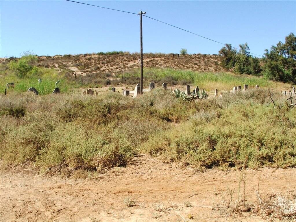 4. Entrance to the cemetery