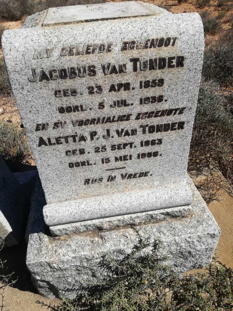 TONDER Jacobus, van 1859-1936 &amp; Aletta P.J. 1863-1906