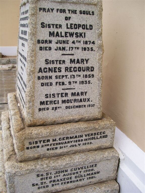 Memorial to the Convent of the Holy Sisters_2